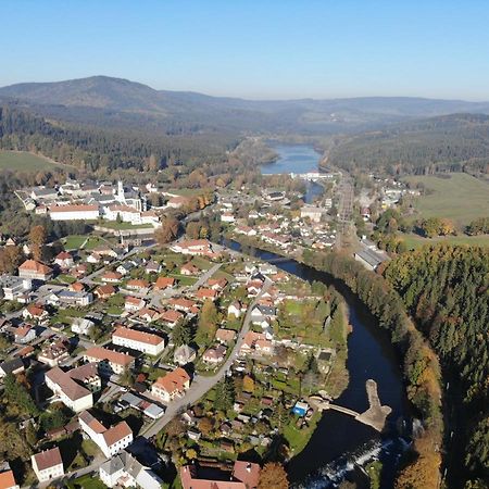 U Mikesu Lägenhet Vyšší Brod Exteriör bild