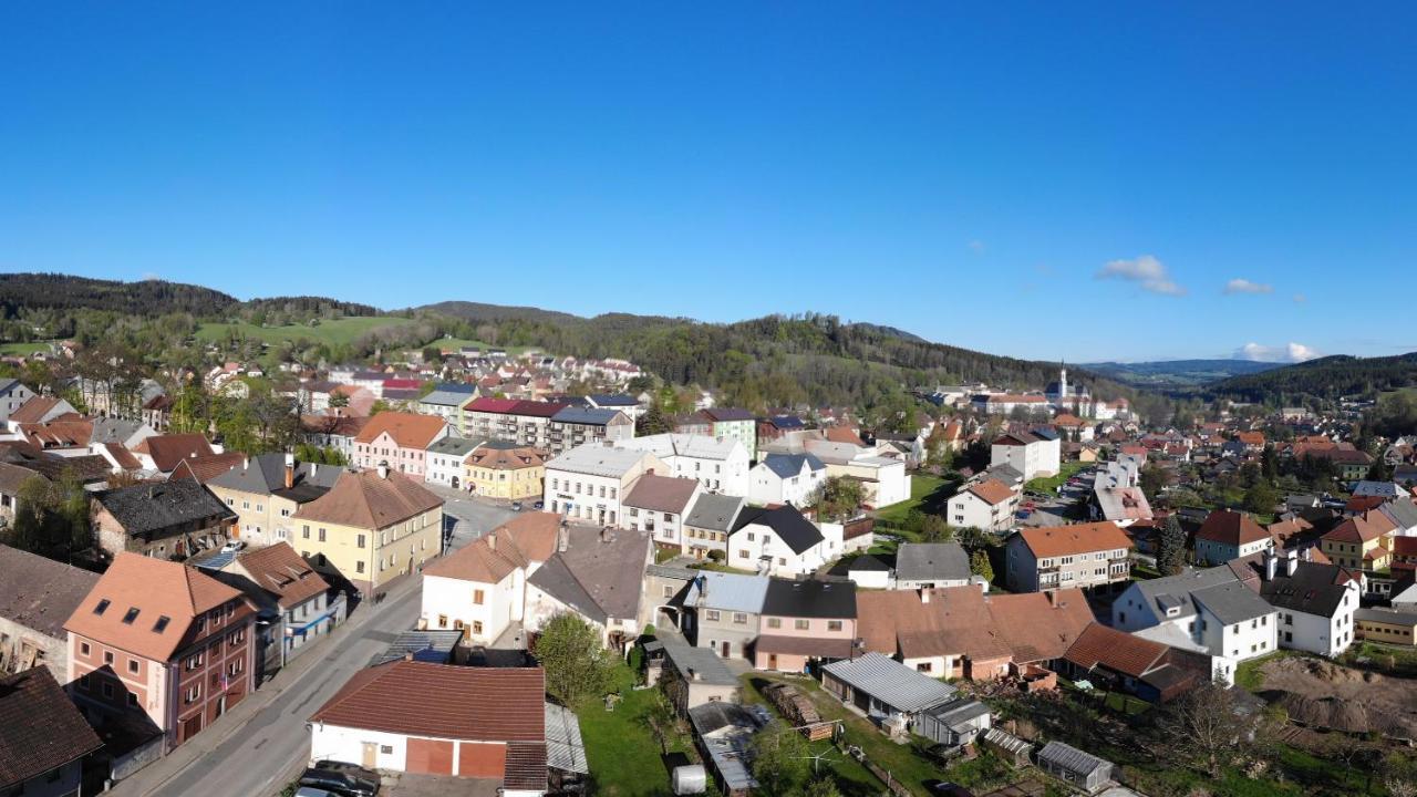 U Mikesu Lägenhet Vyšší Brod Exteriör bild